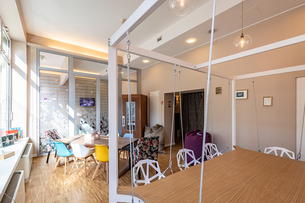 The Avenue by Ginkgo image 2