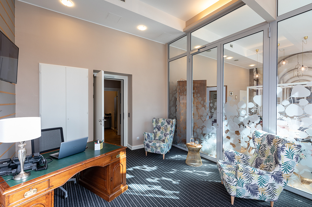 The Avenue by Ginkgo image 4