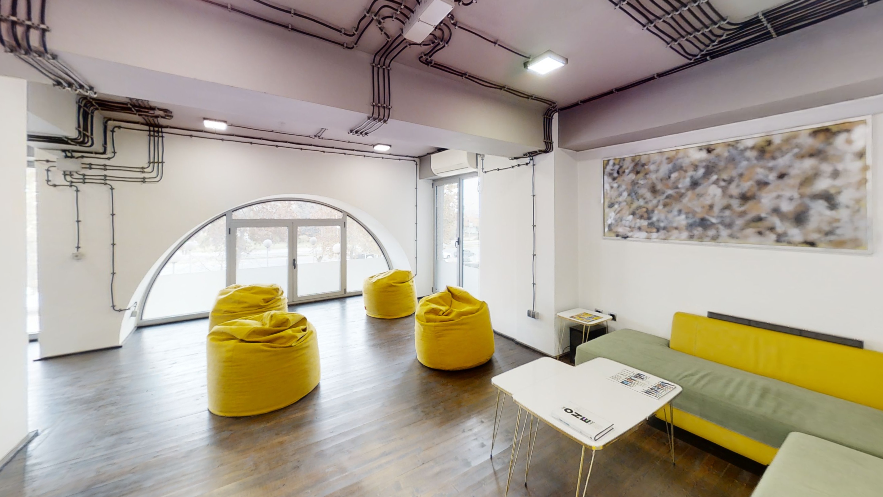 Freedom Lounge image 4