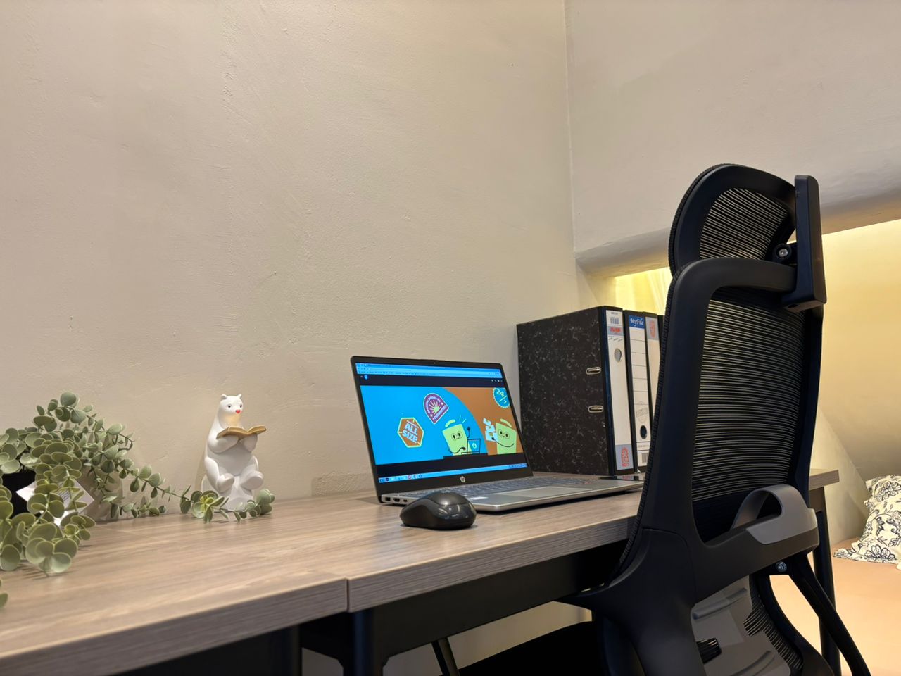 Nook Workspace•Storage image 2