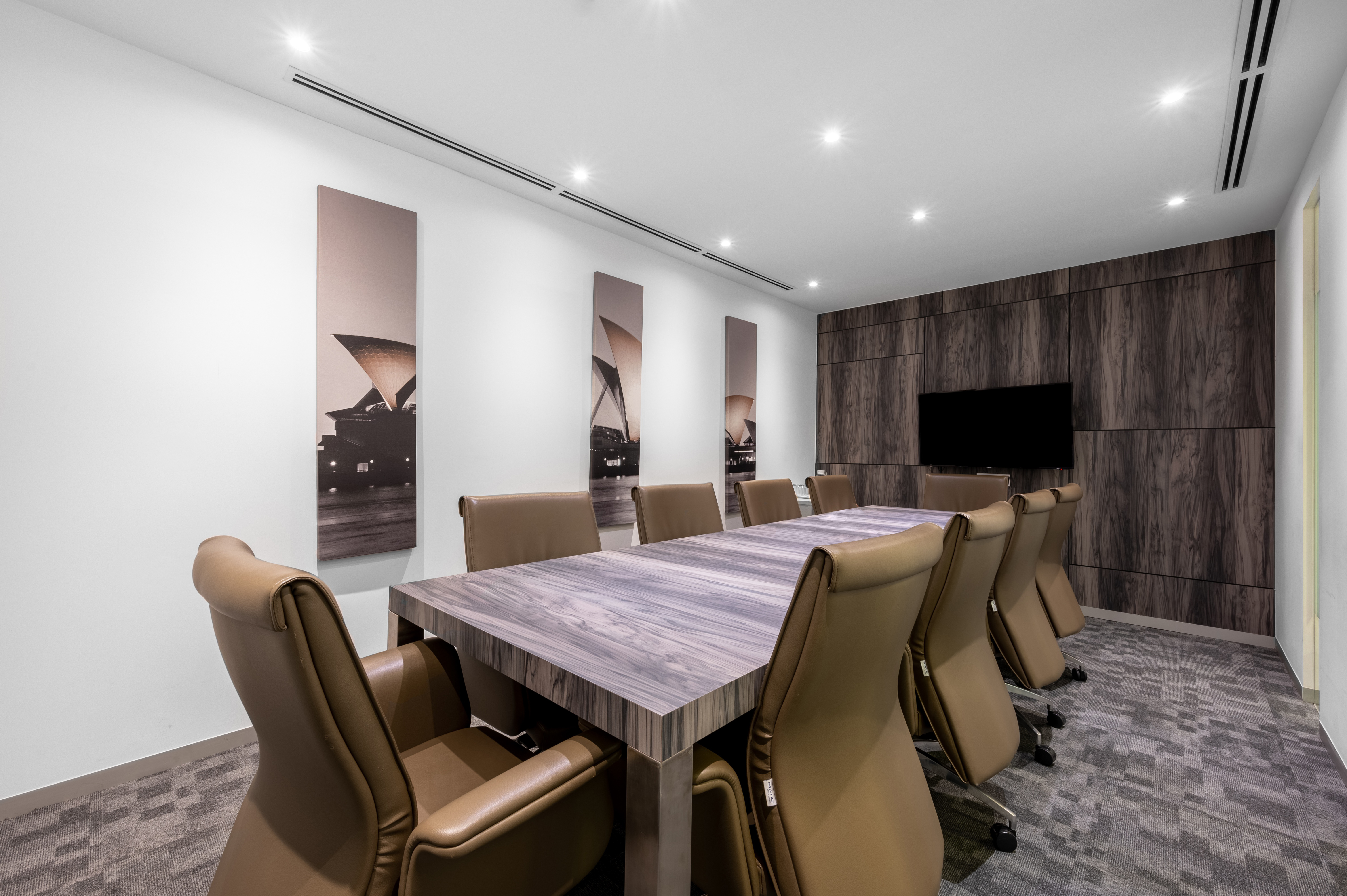 Regus - Klang, BBT One image 4