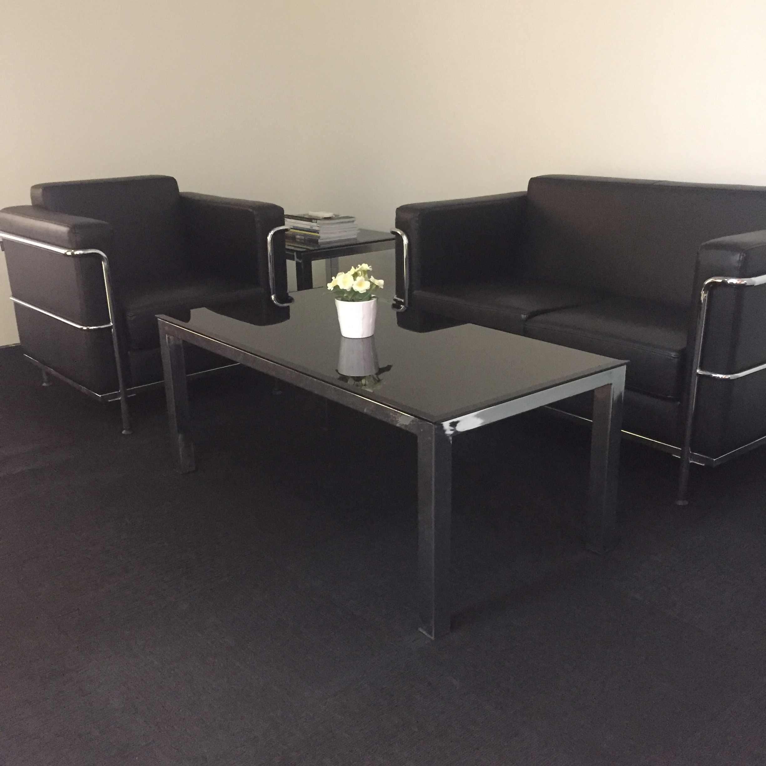 Avenue Business Centre Plaza Damas image 4