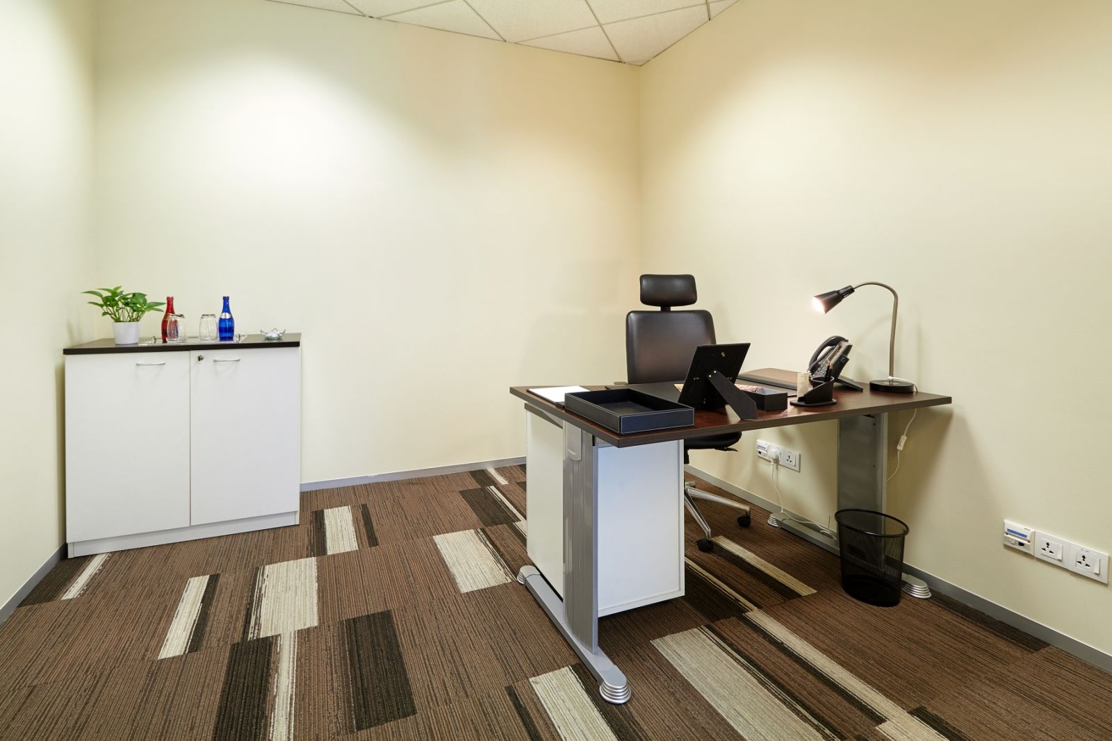 CEO SUITE - 26th F/ Menara Maxis image 3