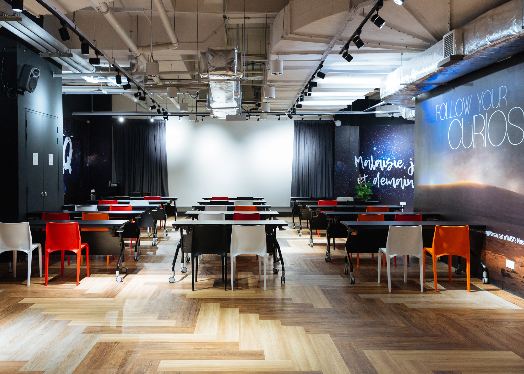 Coworking Space On Worq Kuala Lumpur Book Online Coworker