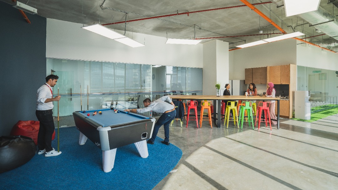 Infinity8 Medini Iskandar image 3