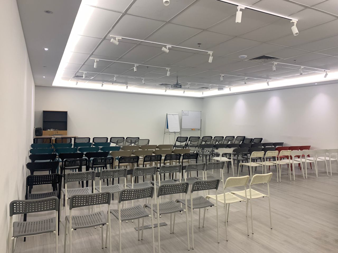 H Space Bandar Utama image 2