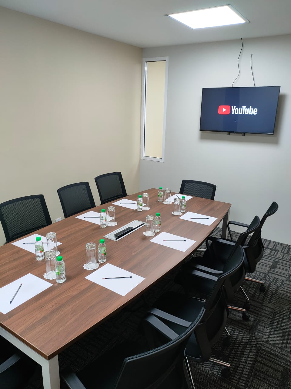 Let's CO Working Space image 2