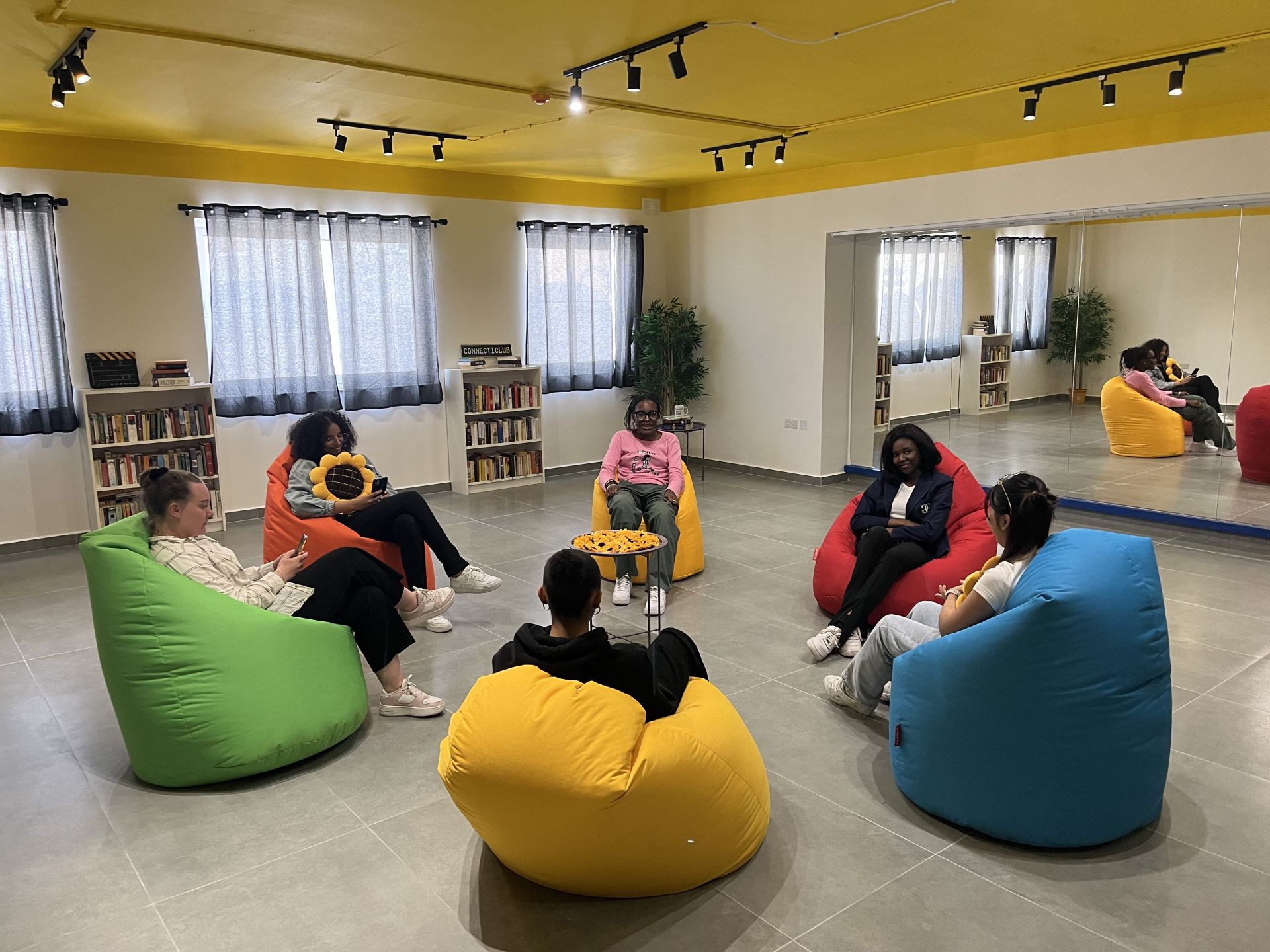 #CONNECTICLUB image 4