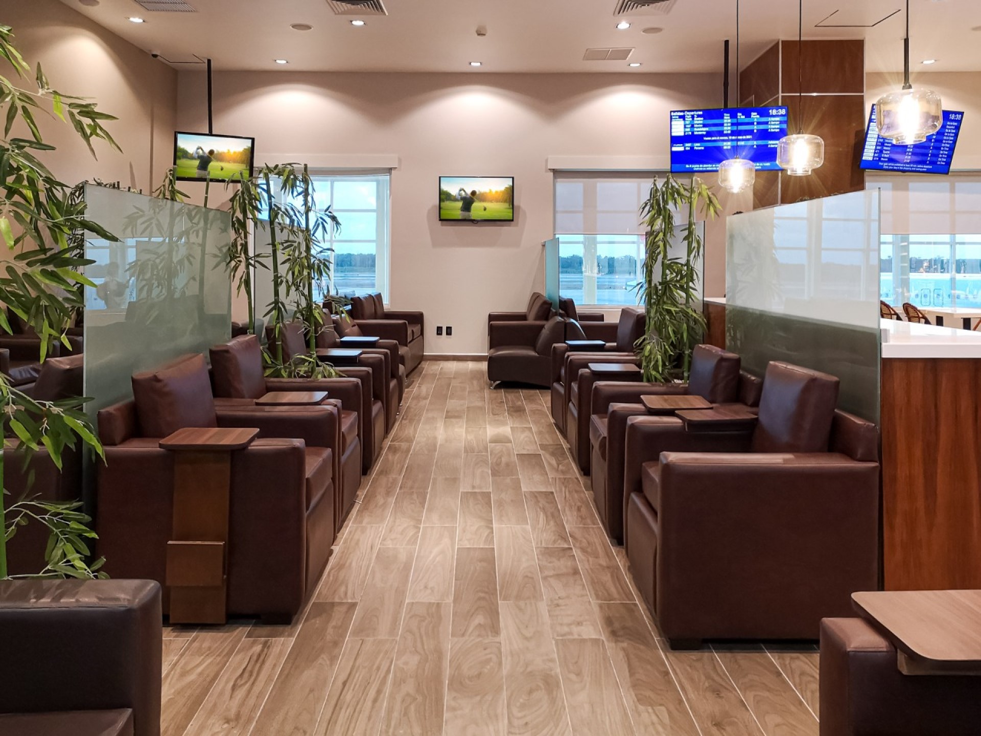 MERA Business Lounge / Cancun T2 image 5