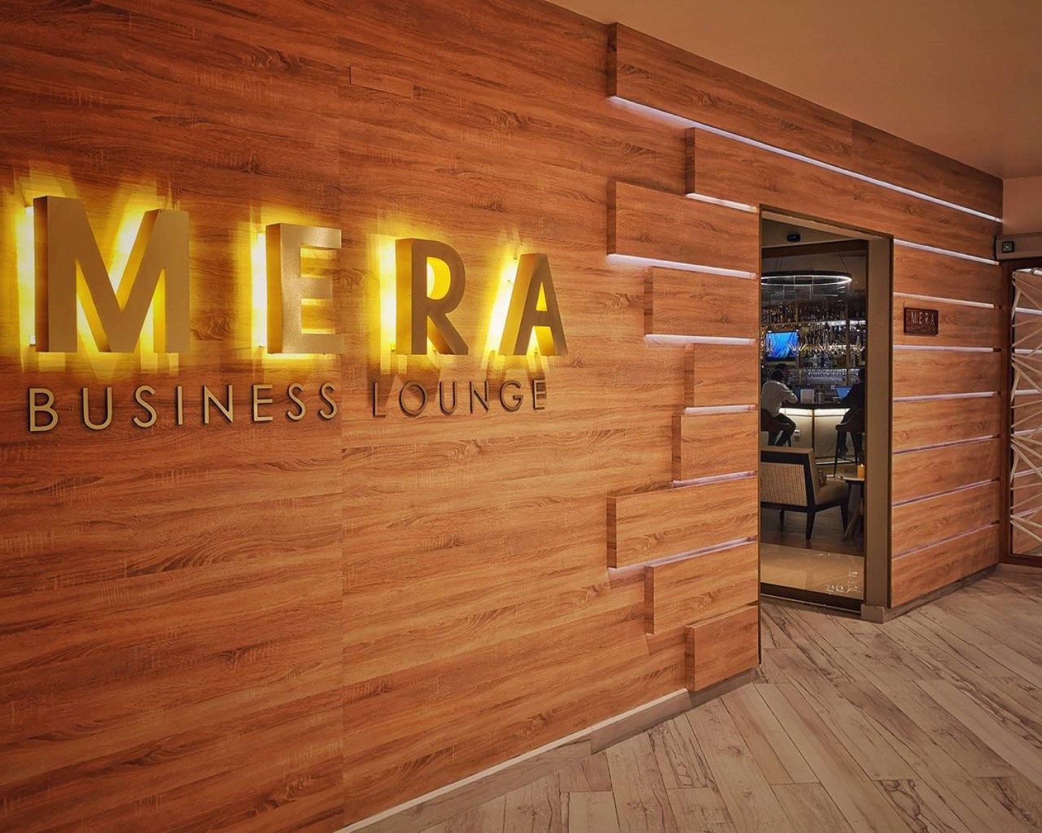 MERA Business Lounge Domestic / Cancun T4 image 2