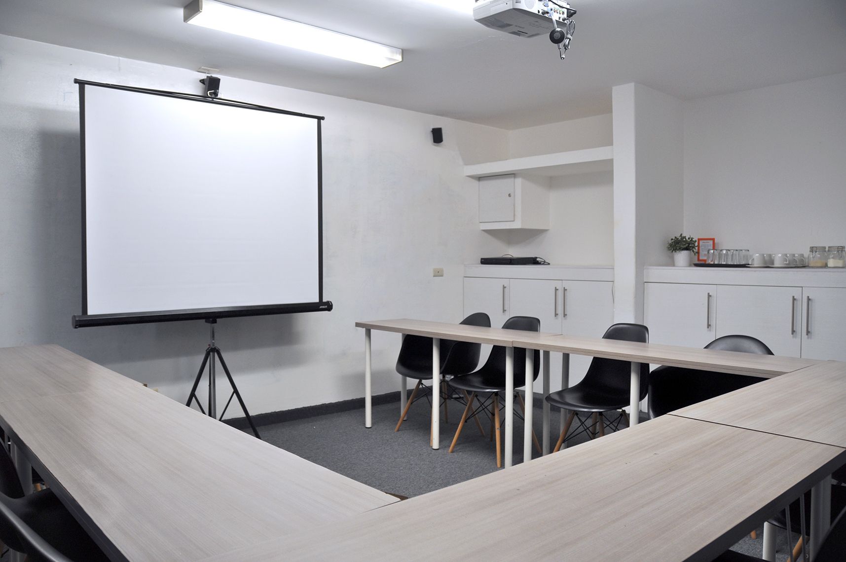 WorkHere! Coworking image 4