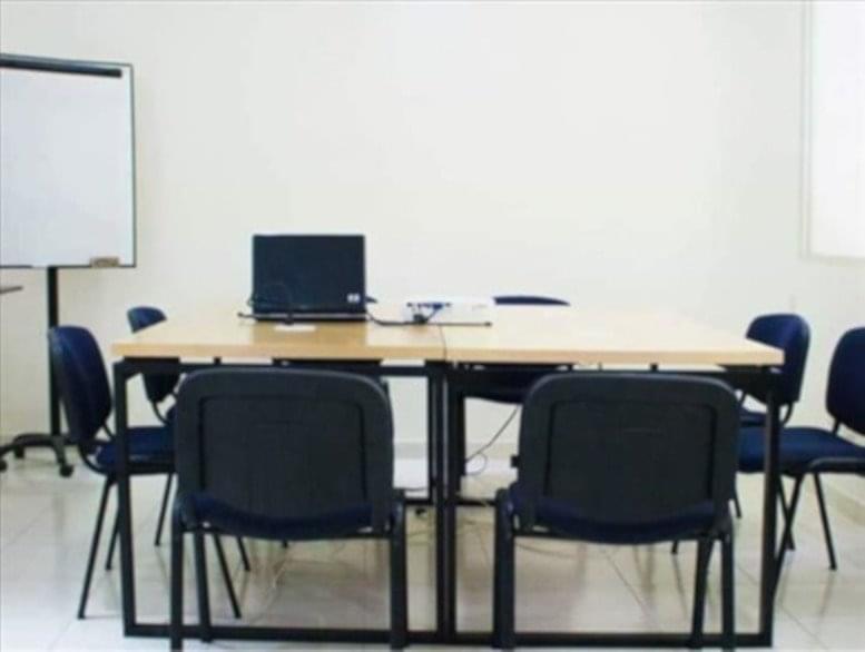 Punto Central Coworking image 3