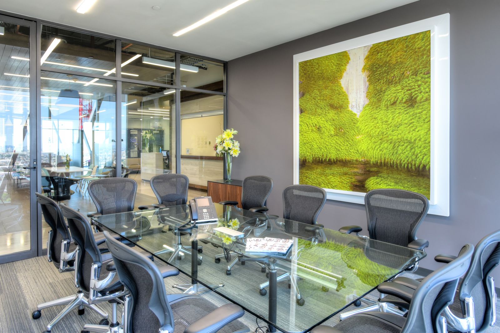 IOS OFFICES, AMERICAS 1500 image 5