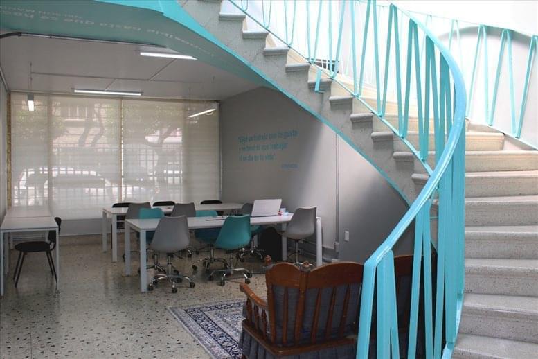 358 grados Coworking Space image 2