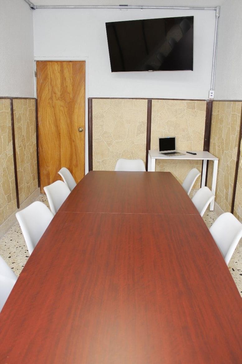 358 grados Coworking Space image 5