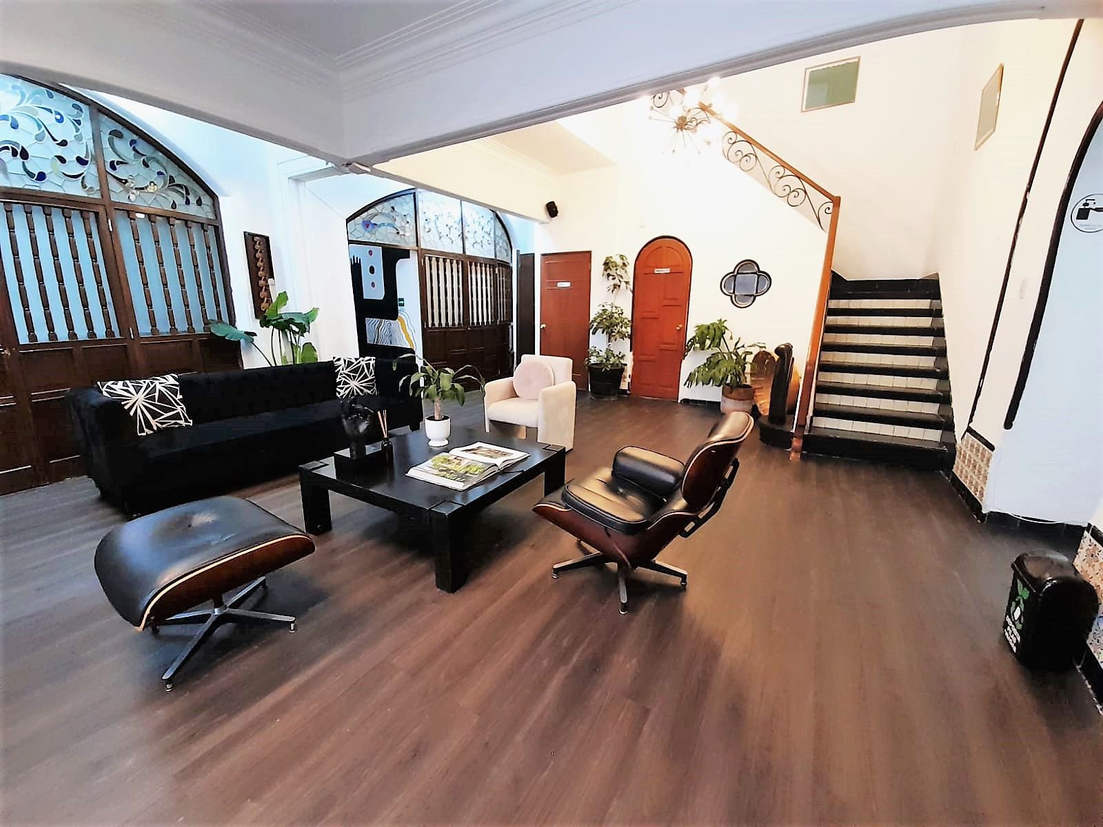 INHOUSE INSURGENTES SAN BORJA image 2