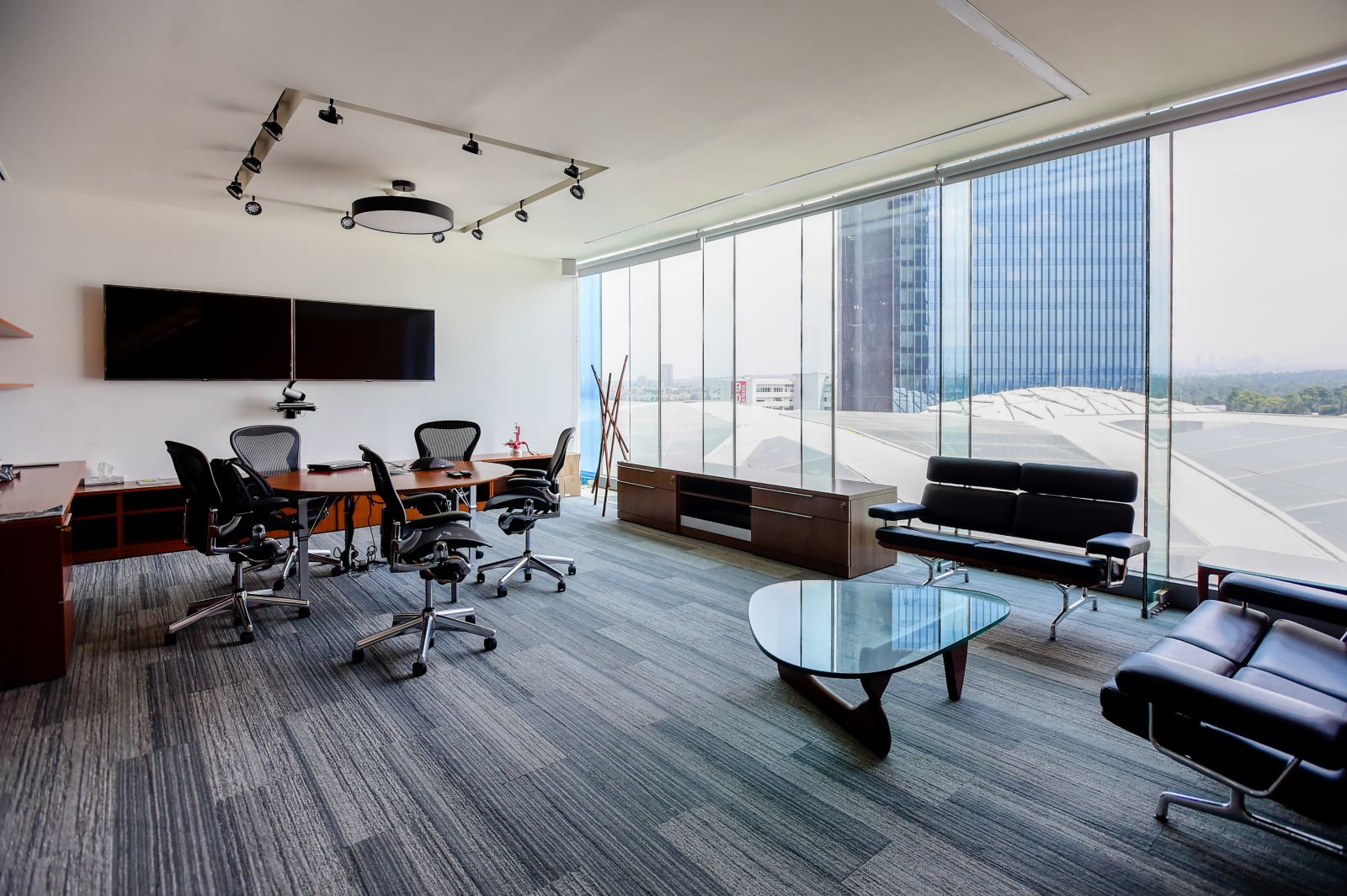 IOS OFFICES TOREO image 3