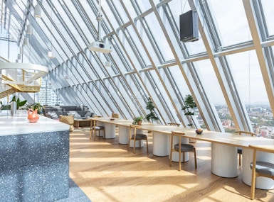 WeWork Lago Alberto 375 image 4