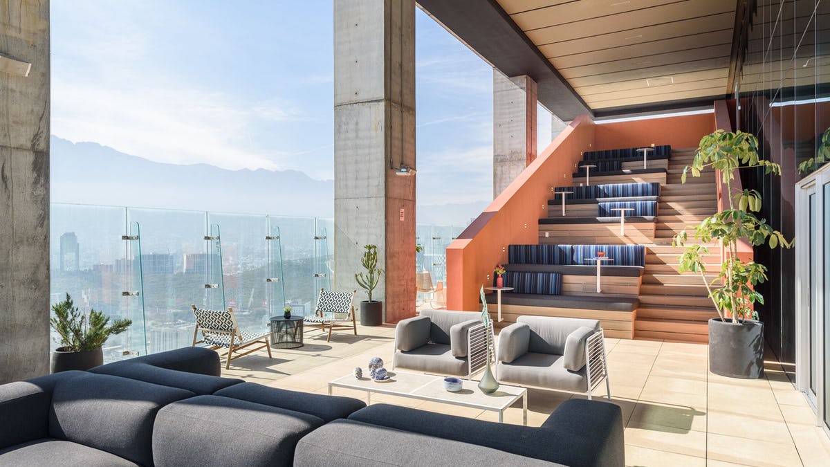 WeWork Avenida Constitución 2050 image 5