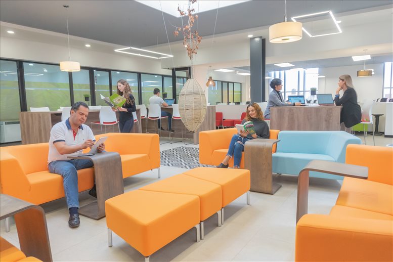 Centro de negocios Avanti Explanada image 2