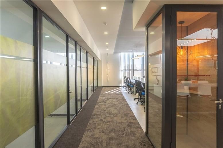 Centro de negocios Avanti Explanada image 5