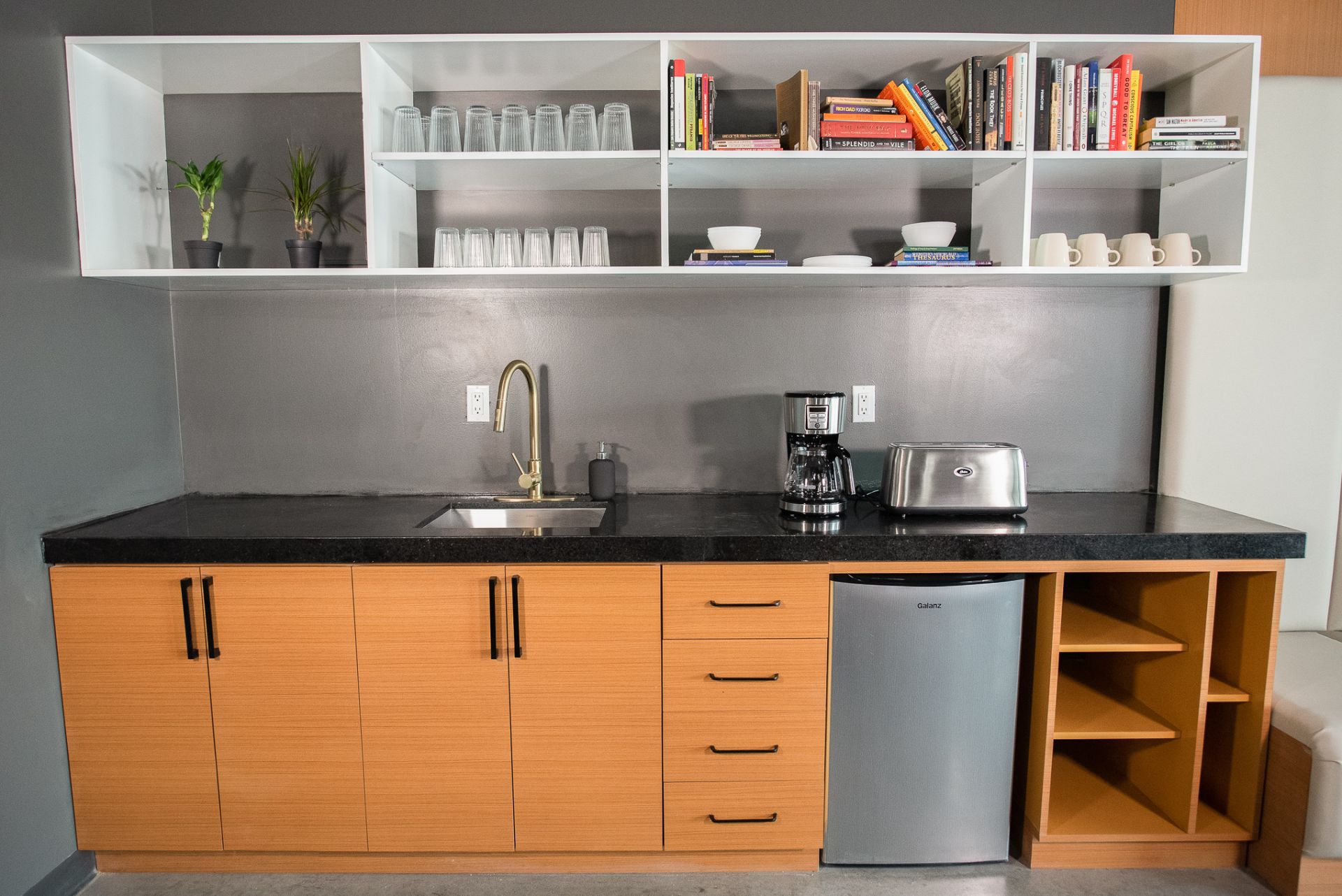 Parker Way To Co image 3