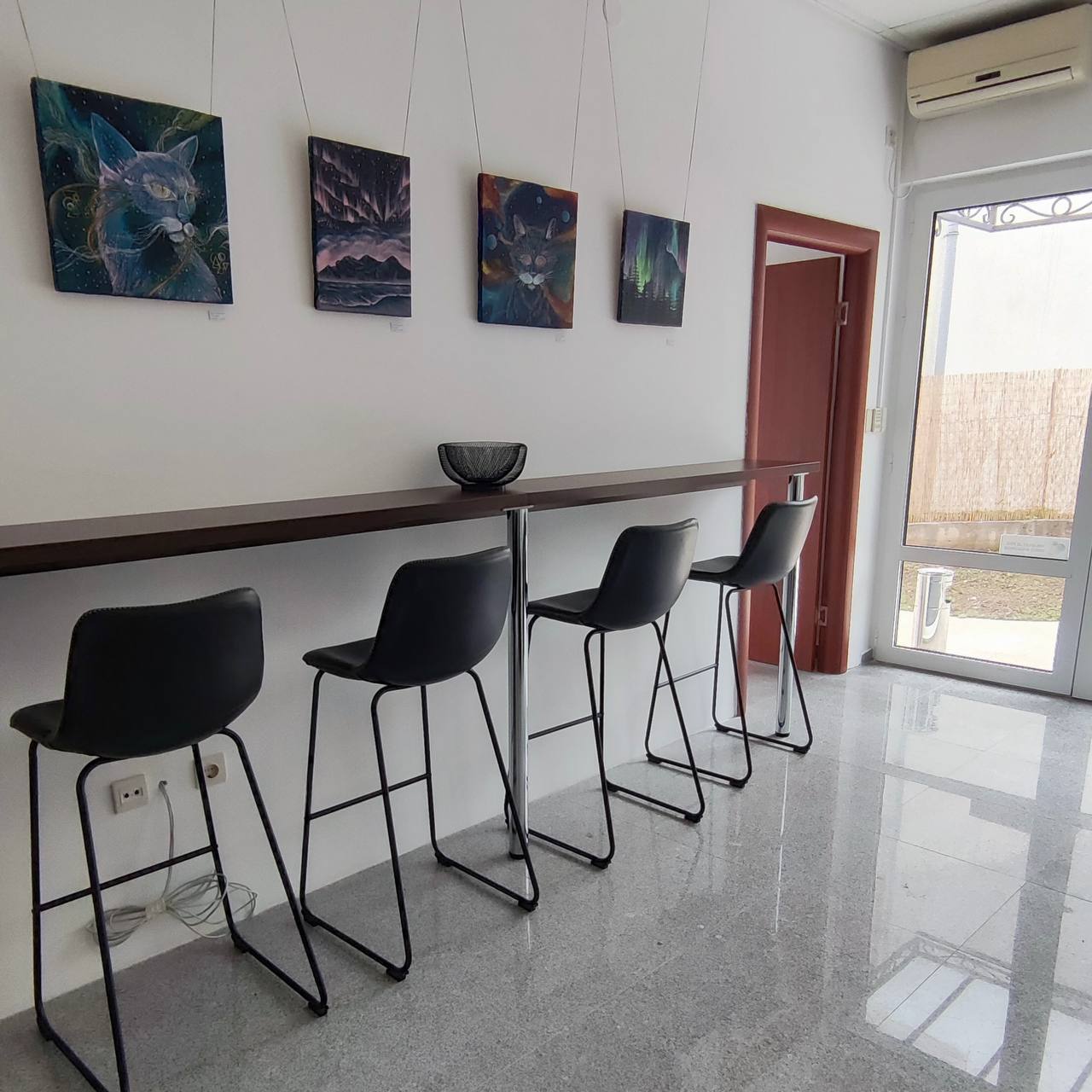 Work & Relax image 2