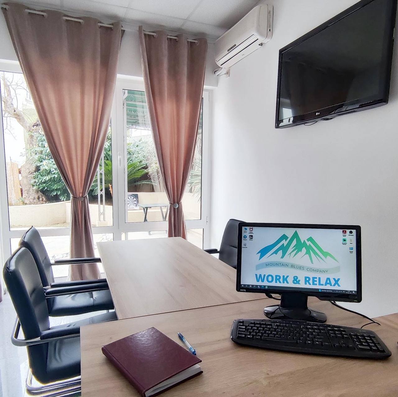 Work & Relax image 4