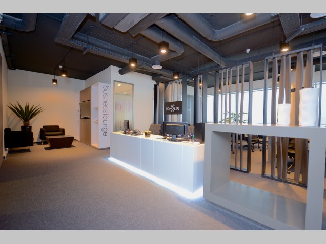 Regus Marina image 4