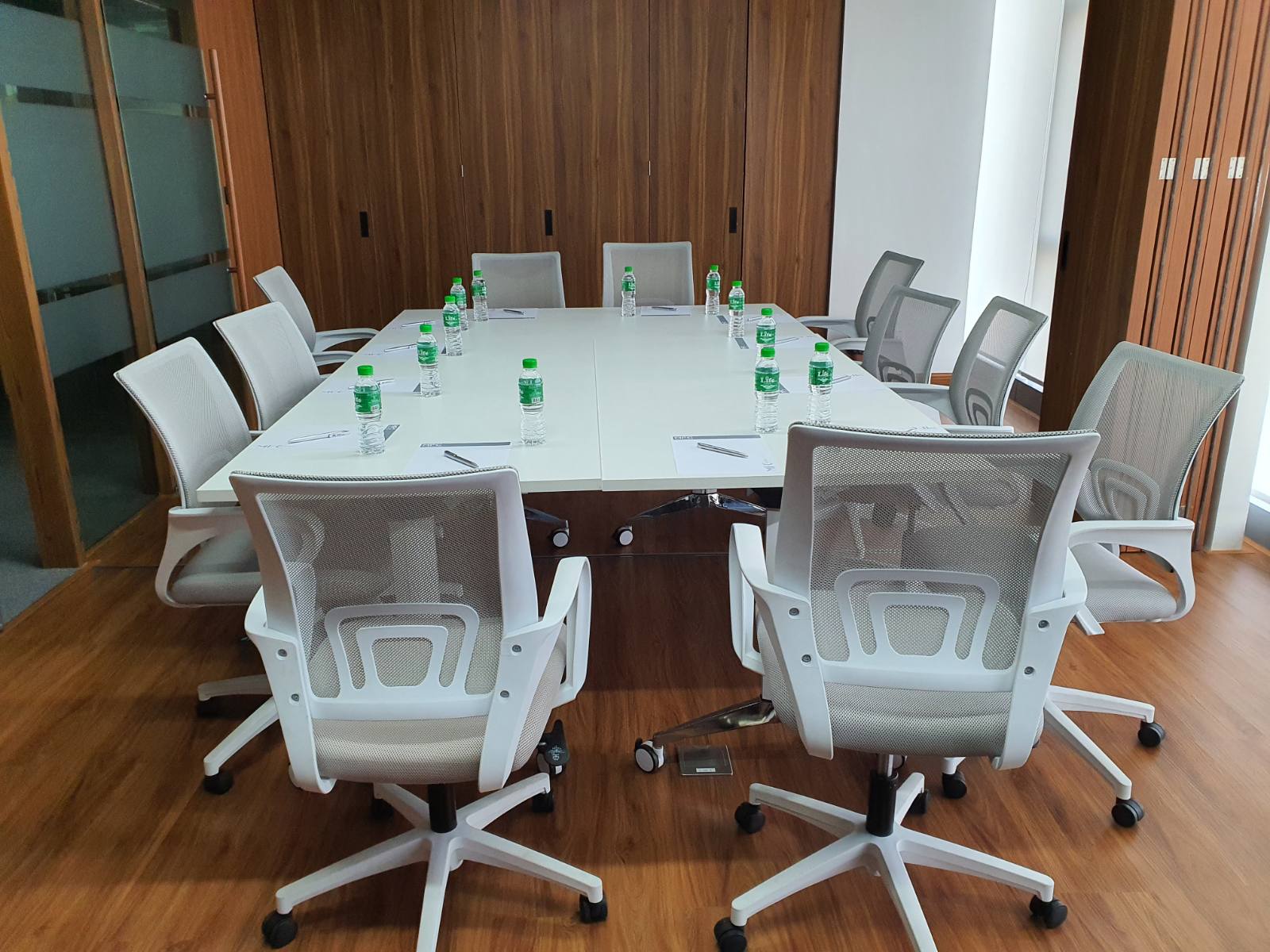 Mandalay Financial Center (MFC) workspaces image 5