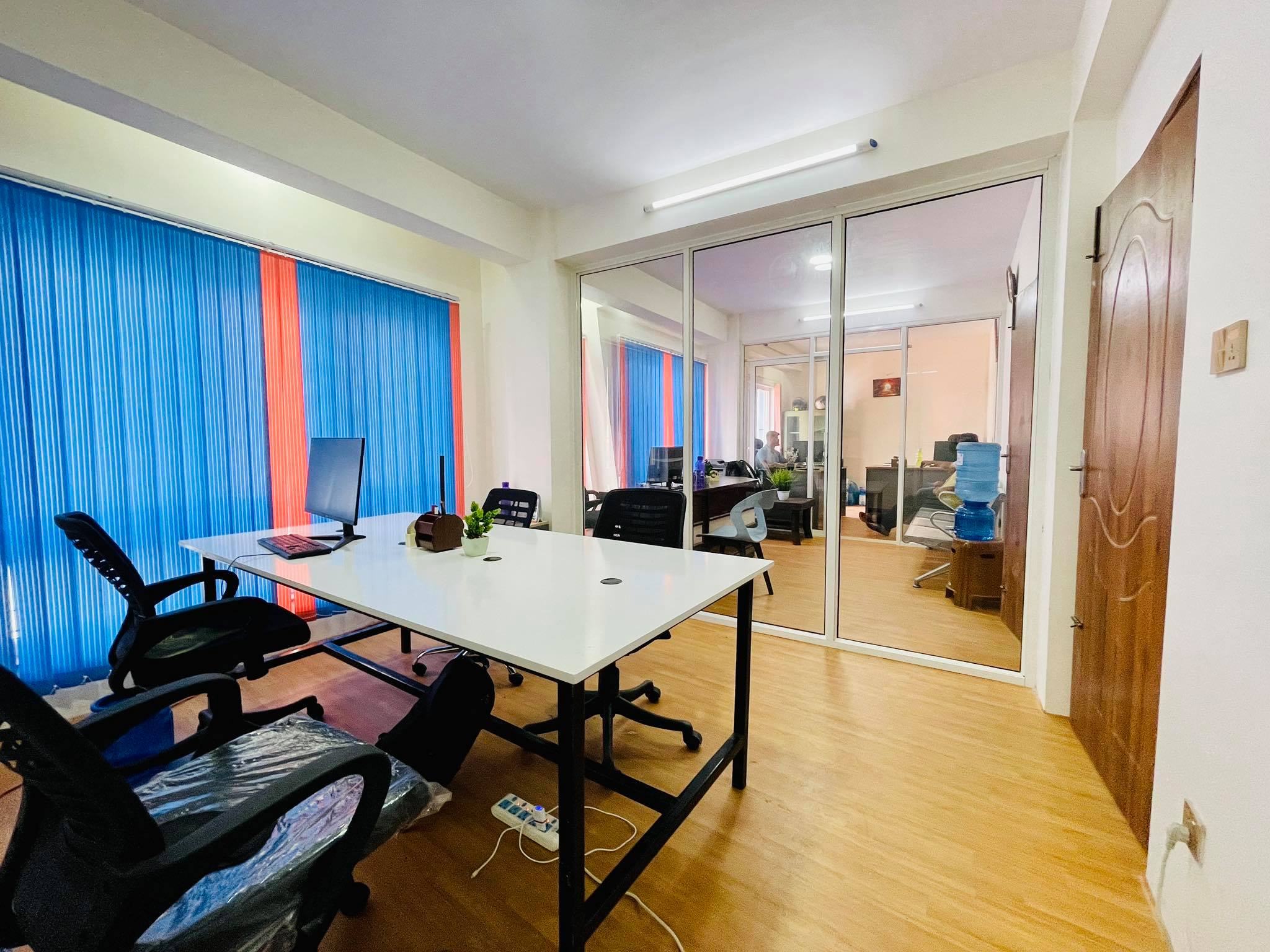 Zillicom Desk image 2