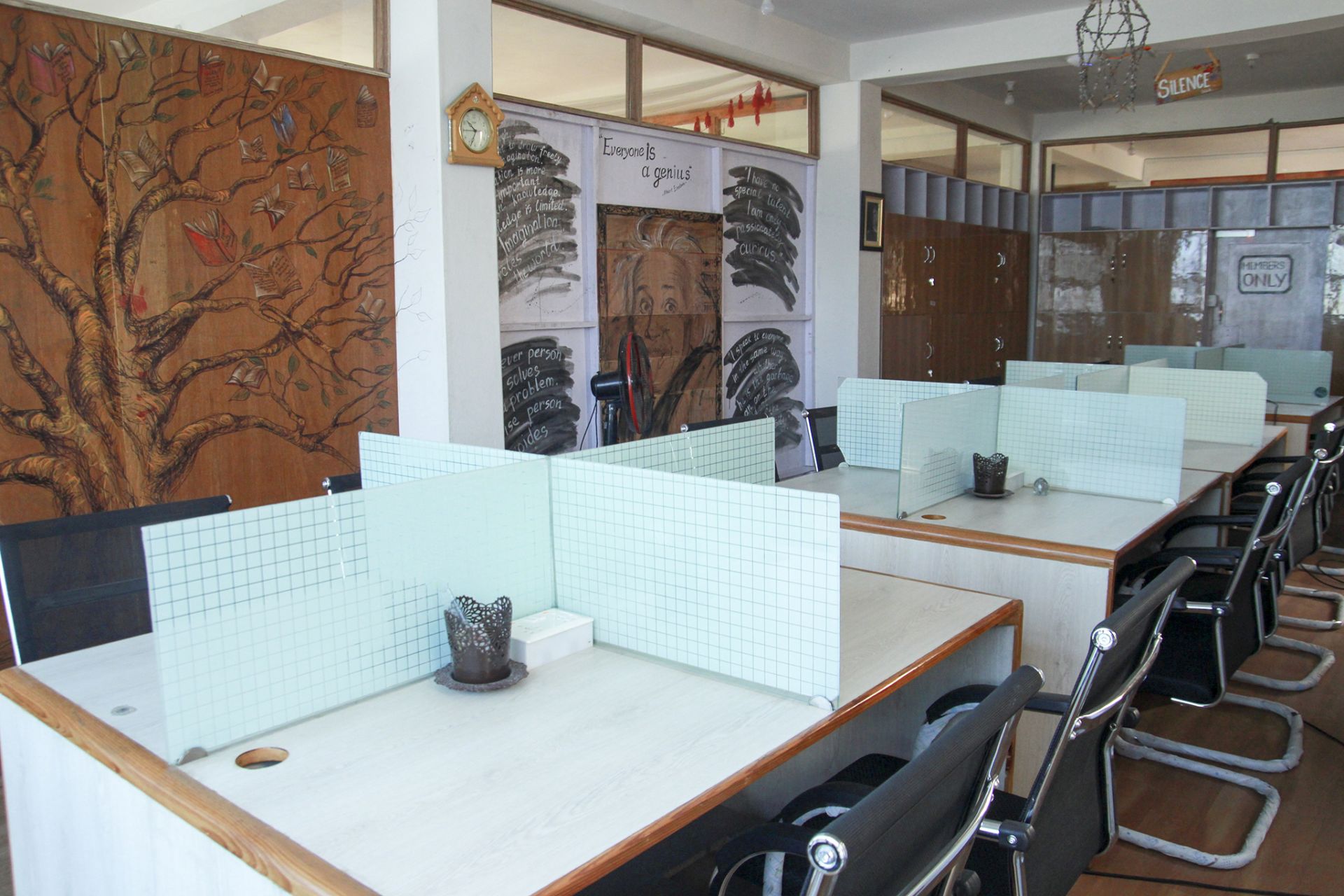 BROWNDESK co-working space image 3