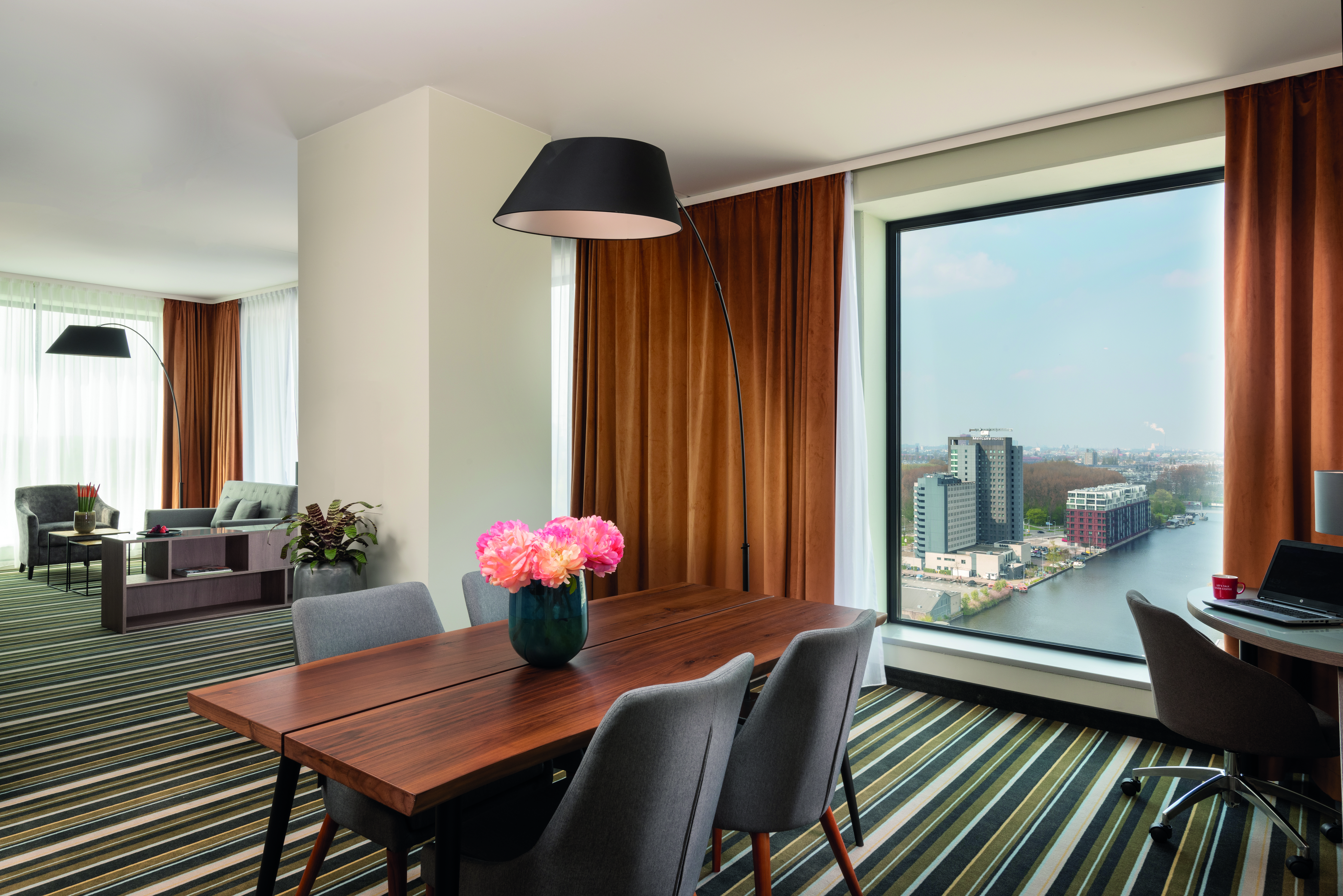 Regus - Amsterdam - Leonardo Royal Hotel image 3