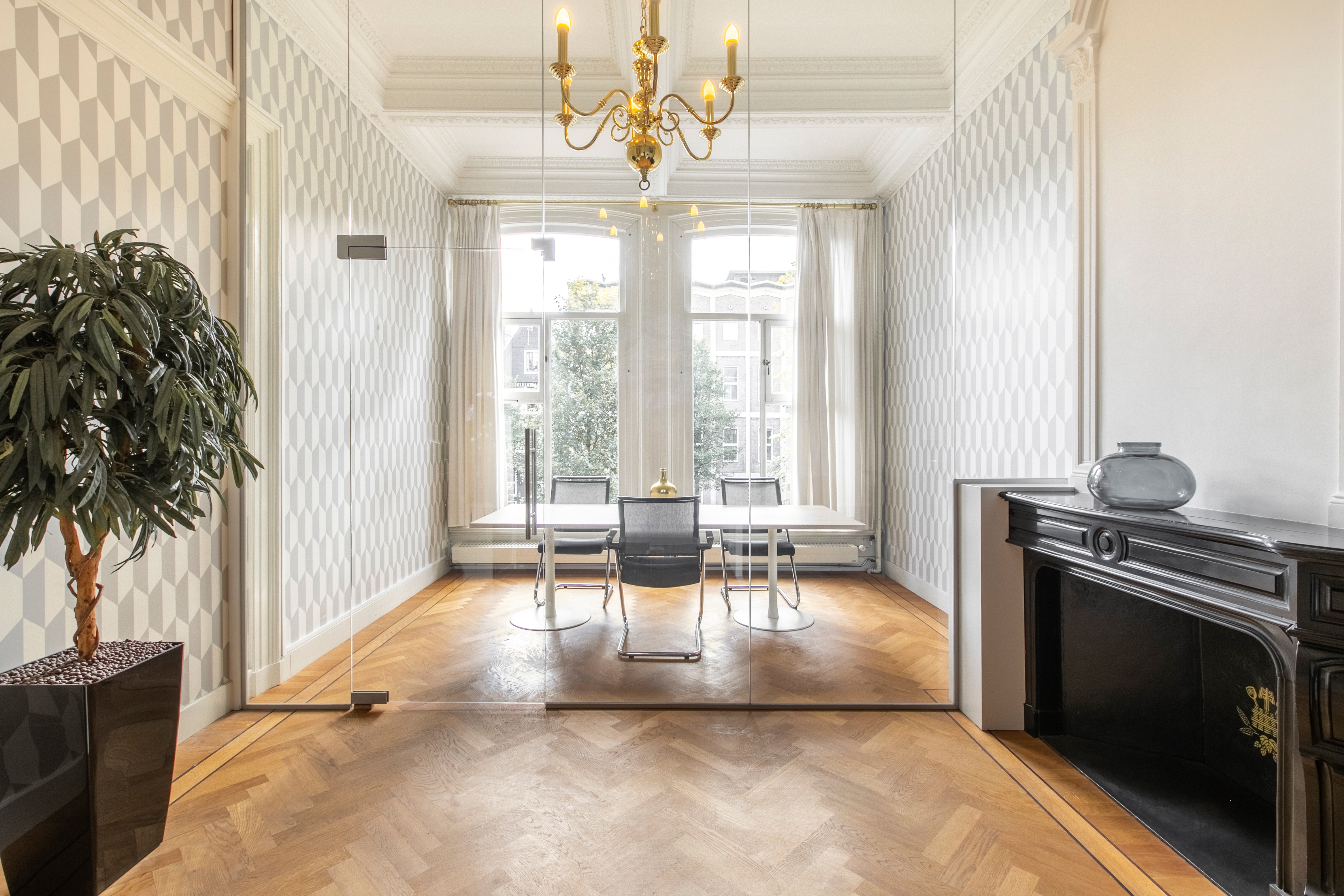 Regus - Amsterdam Paleis op de Dam image 3