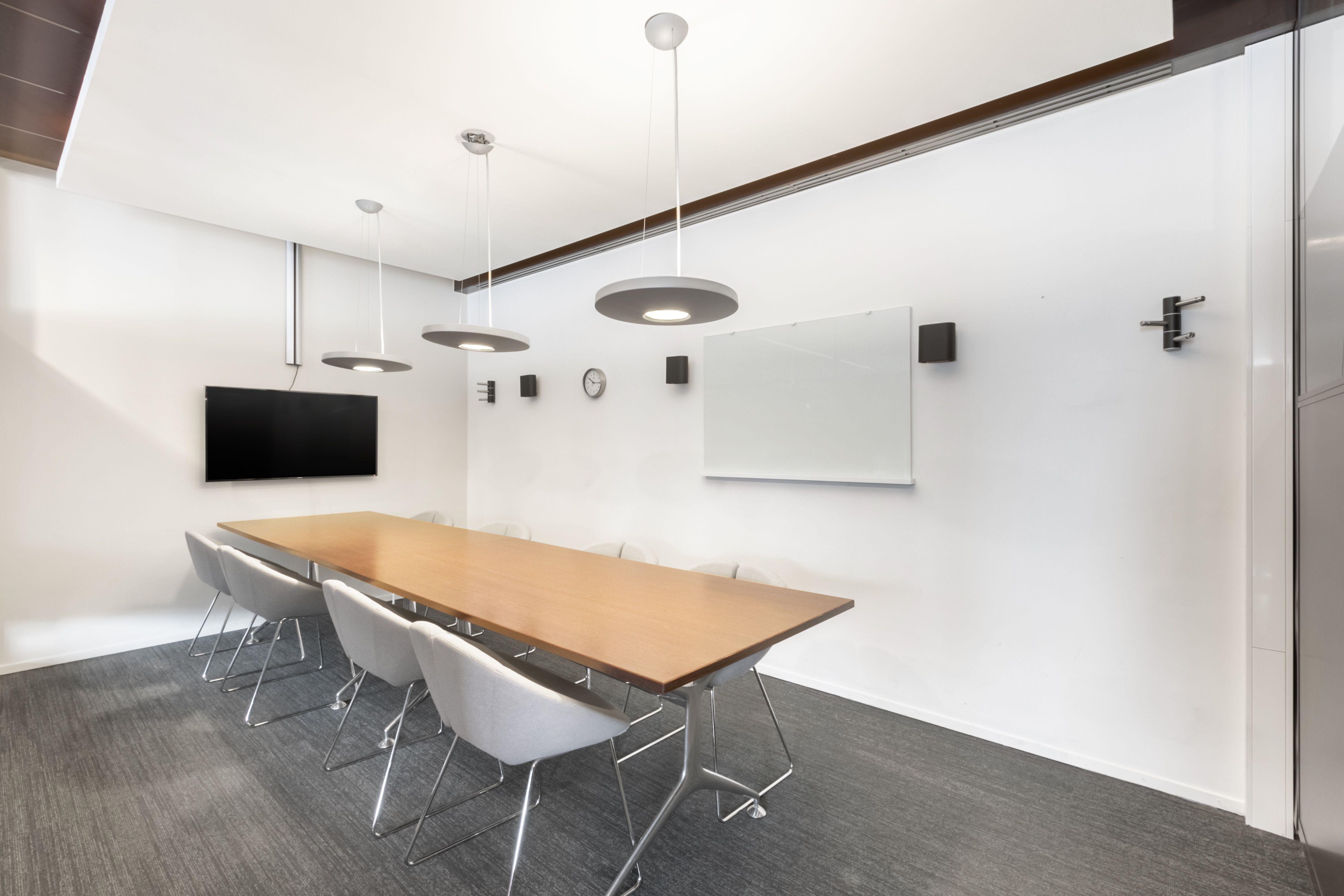 Regus Express - Schiphol, NS International - Regus Express image 2