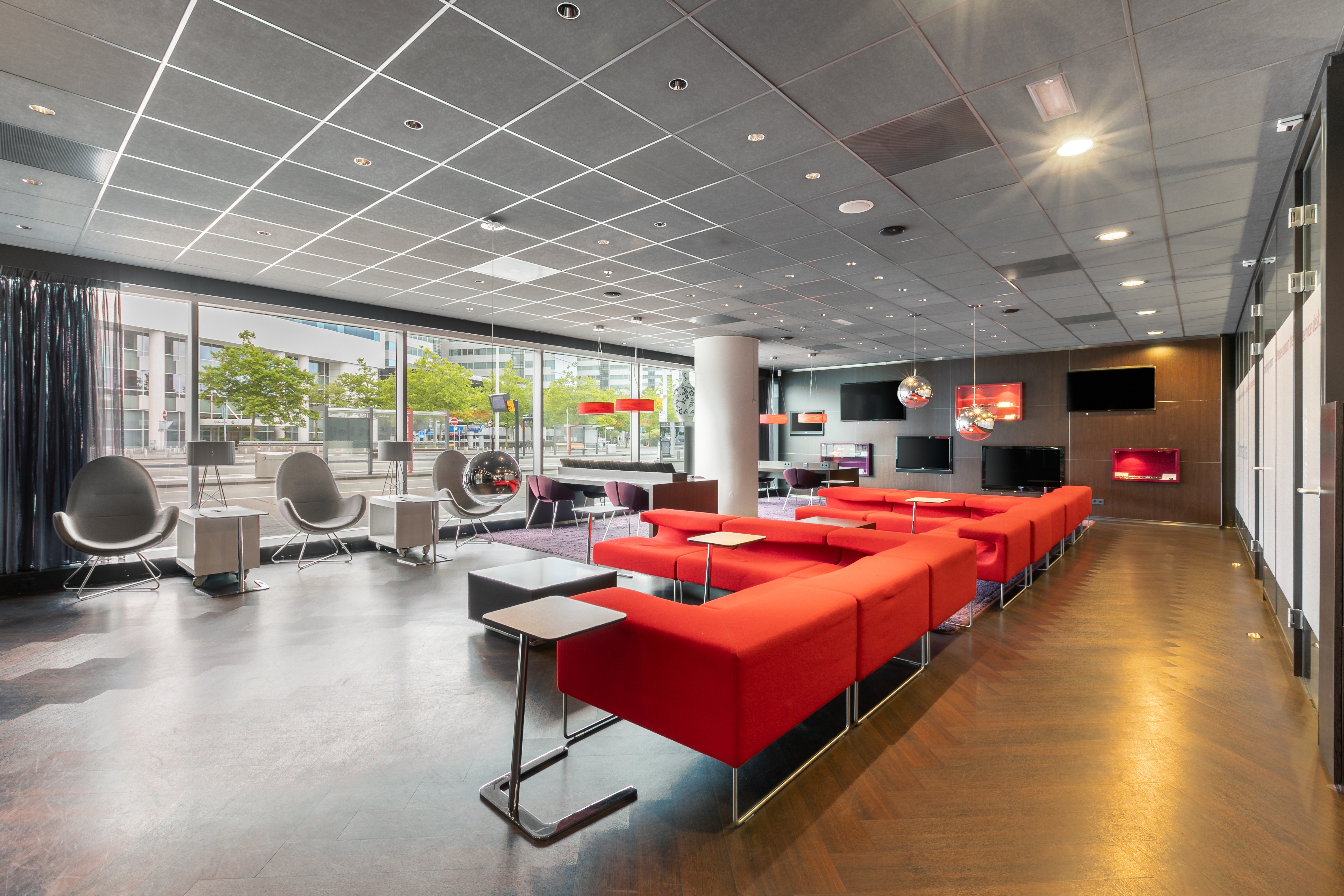 Regus Express - Schiphol, NS International - Regus Express image 5
