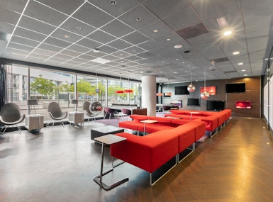 Regus Express - Schiphol, NS International - Regus Express image 5