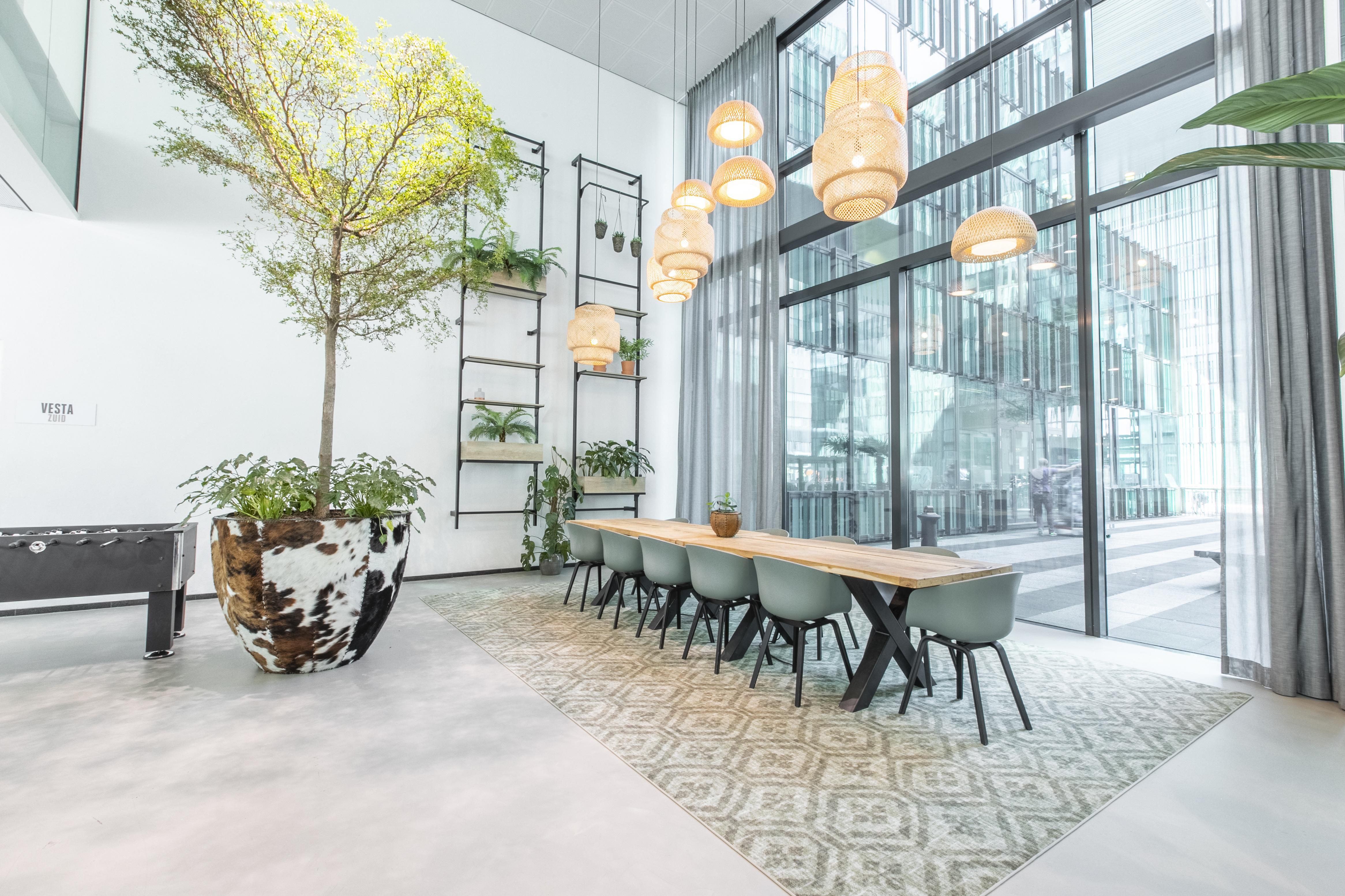 The Office Operators - Diana & Vesta image 4