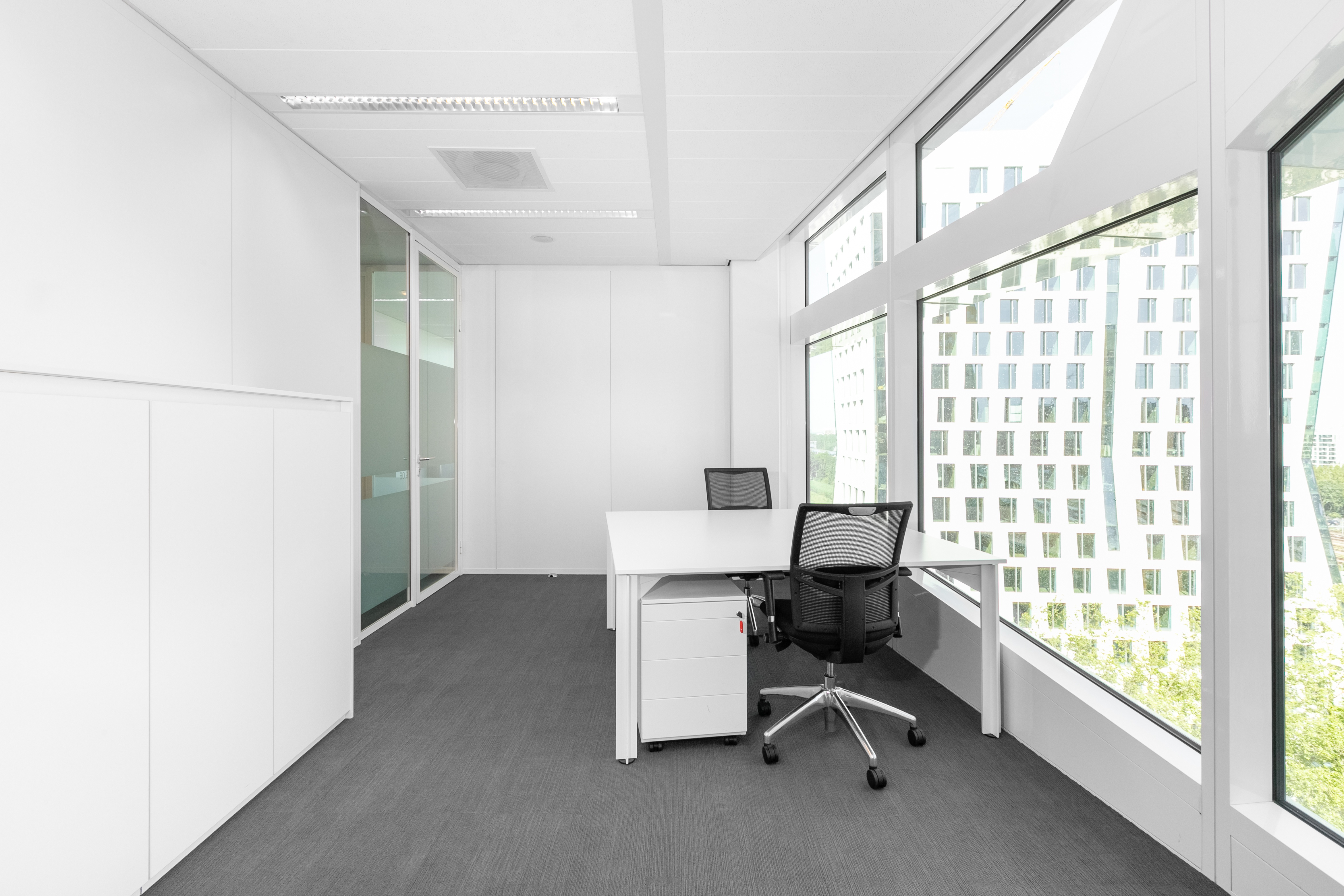 The Office Operators - Un Studio image 3