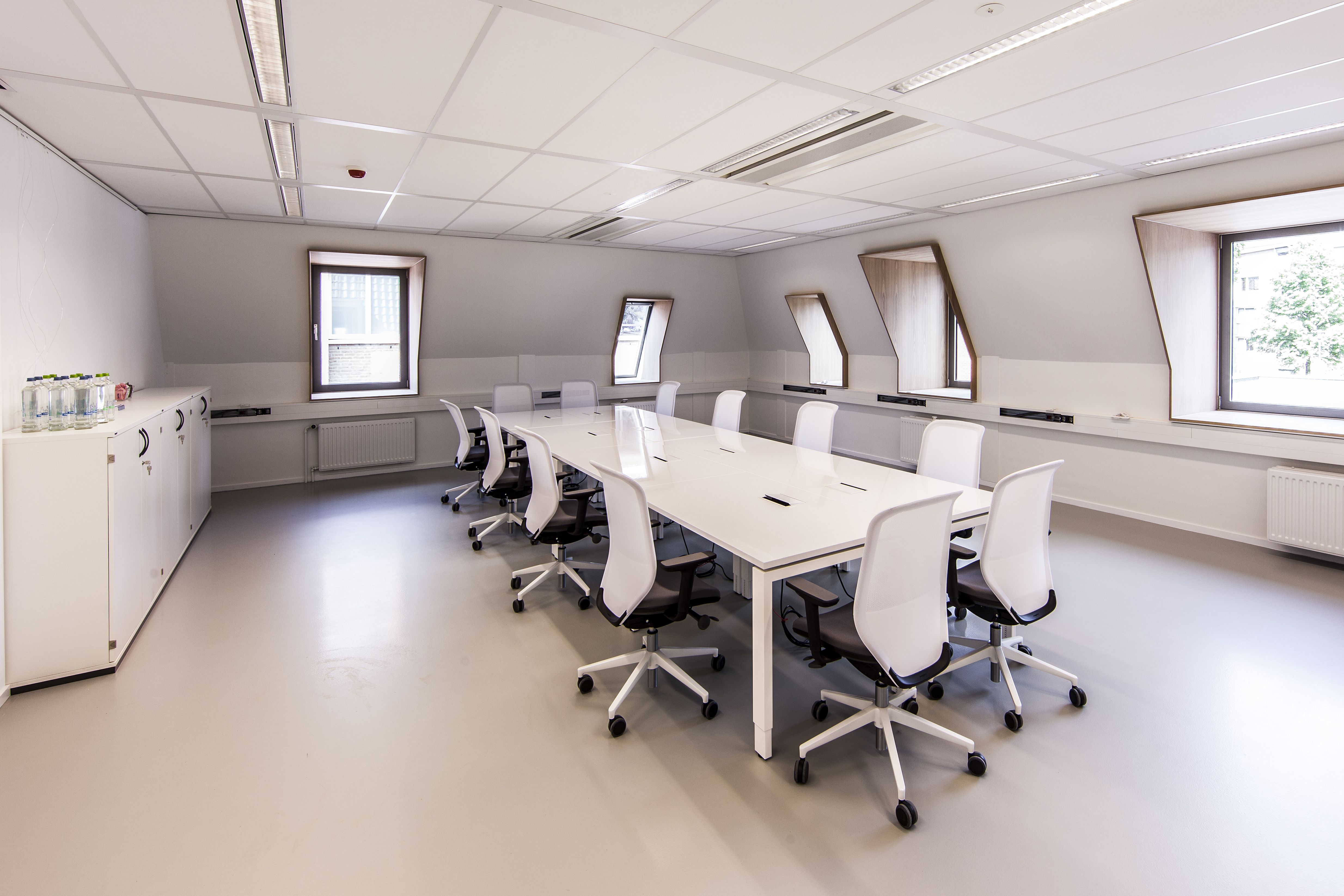 Regus - Laren image 3