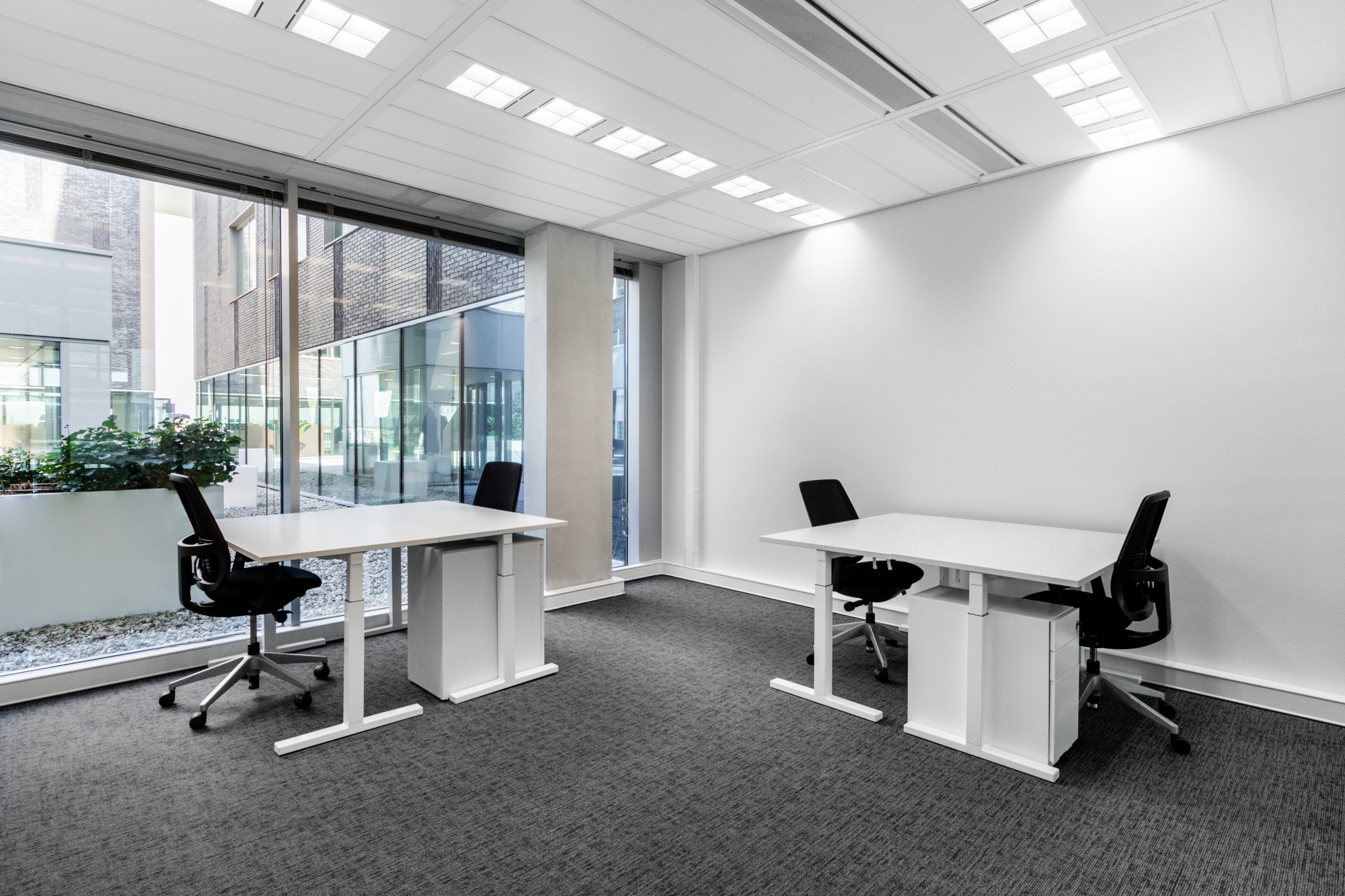 Regus - Rotterdam Airport image 3