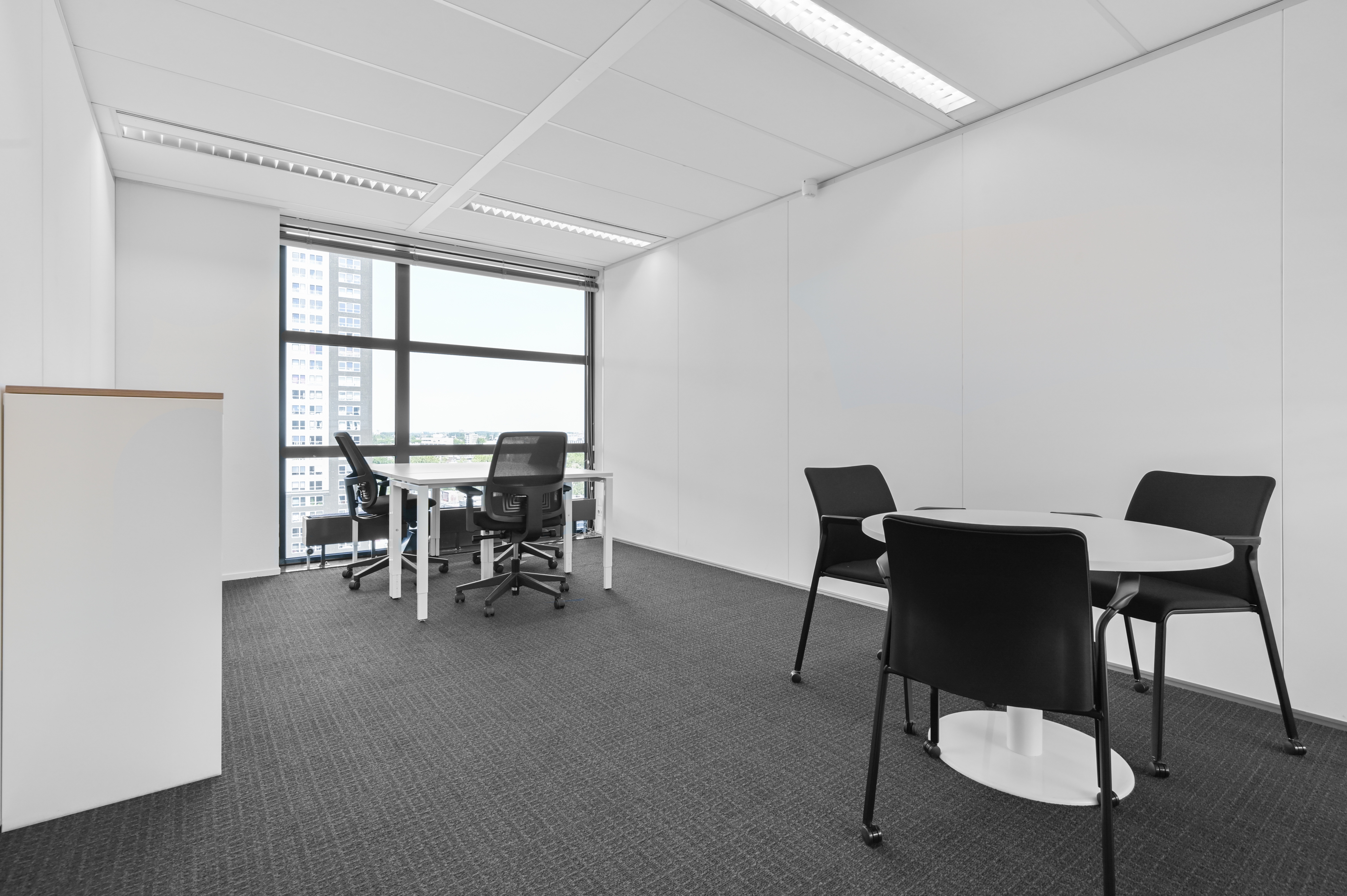 Regus - Rotterdam City Centre image 3