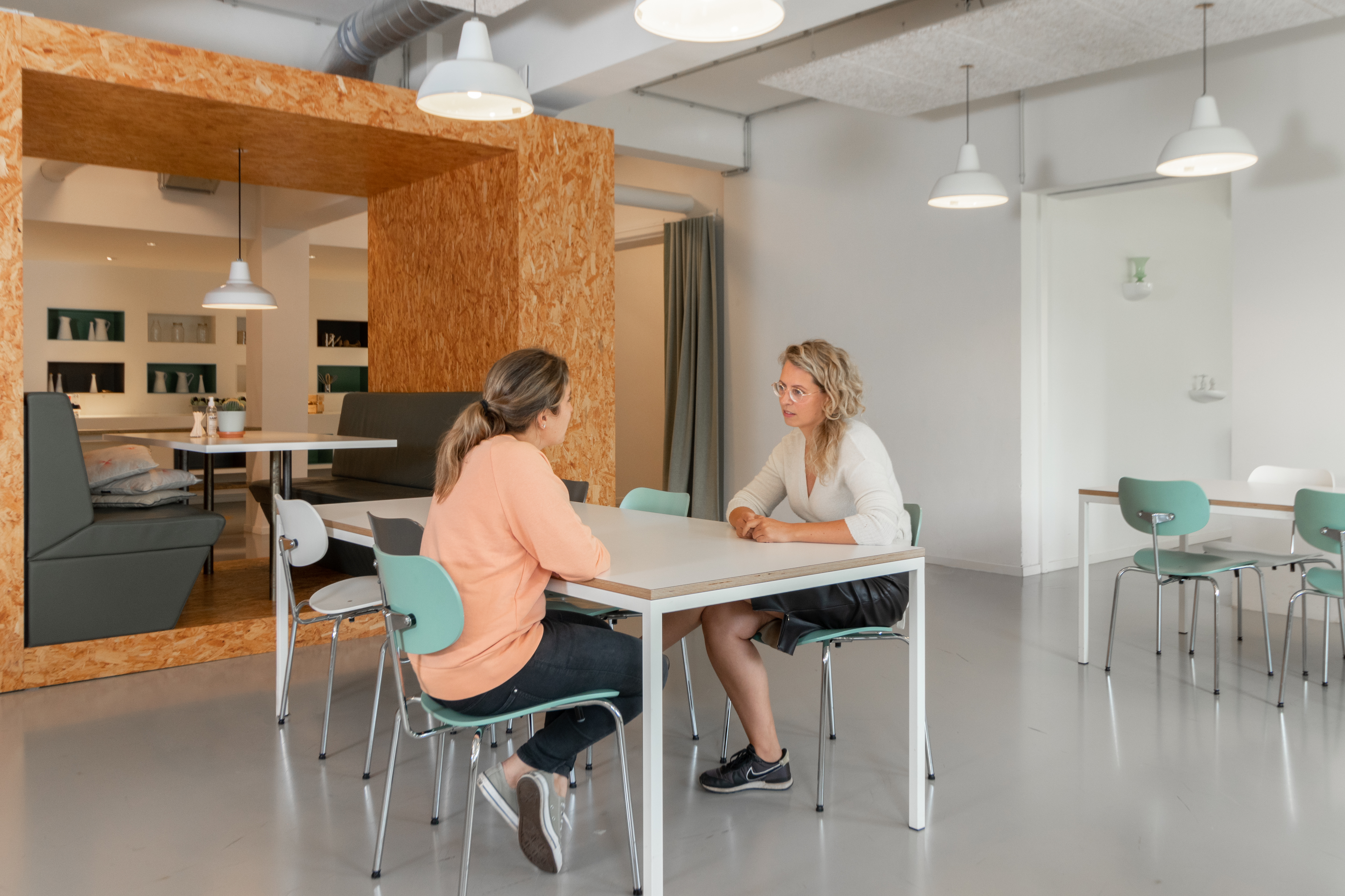 Spaces - The Hague, Spaces Rode Olifant image 2