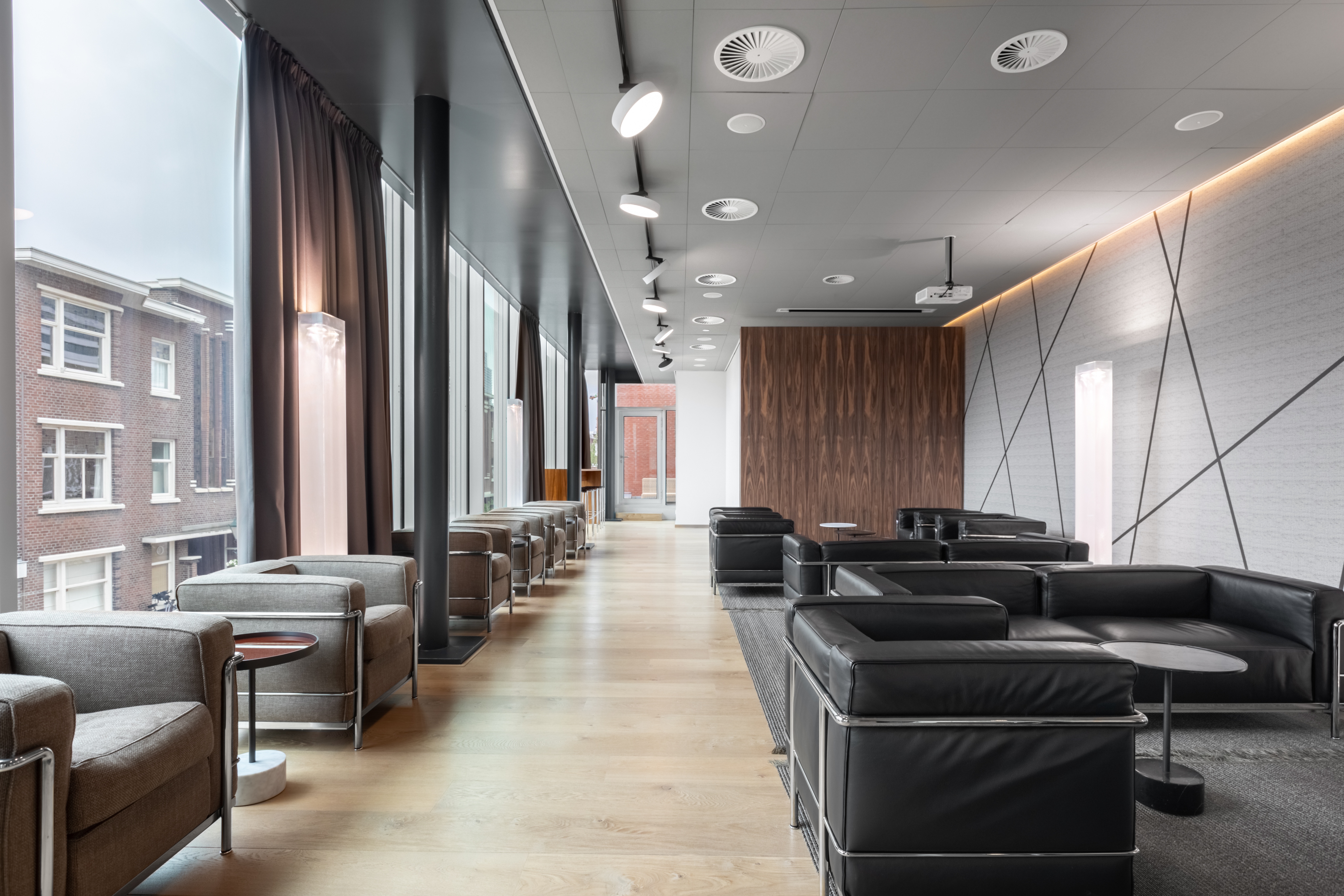 The Office Operators - De Haagsche Zwaan image 5