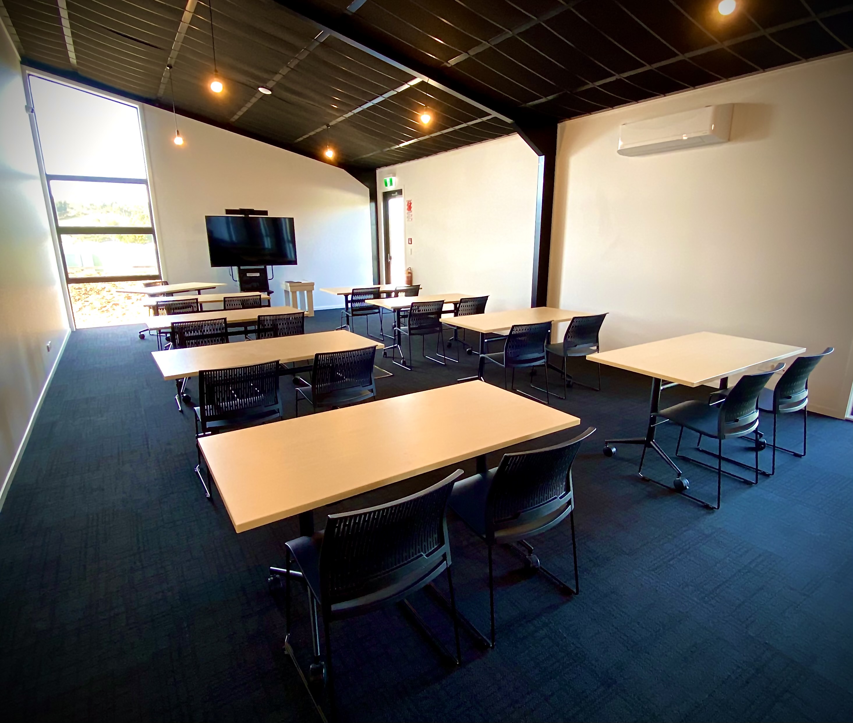 Te Kona - Digital, Business, and Learning Hub image 3