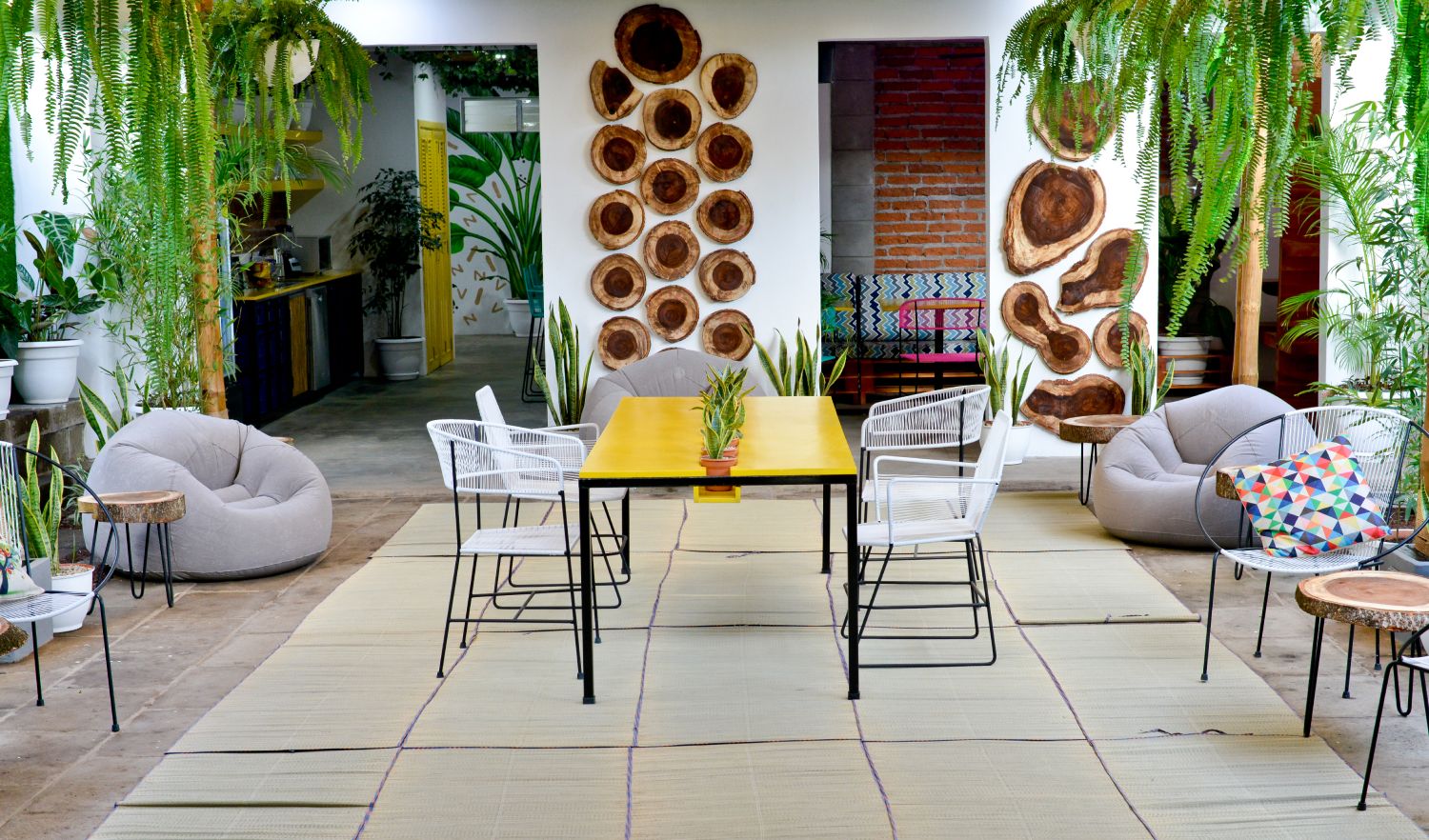 Casa Bloom Coworking space image 4