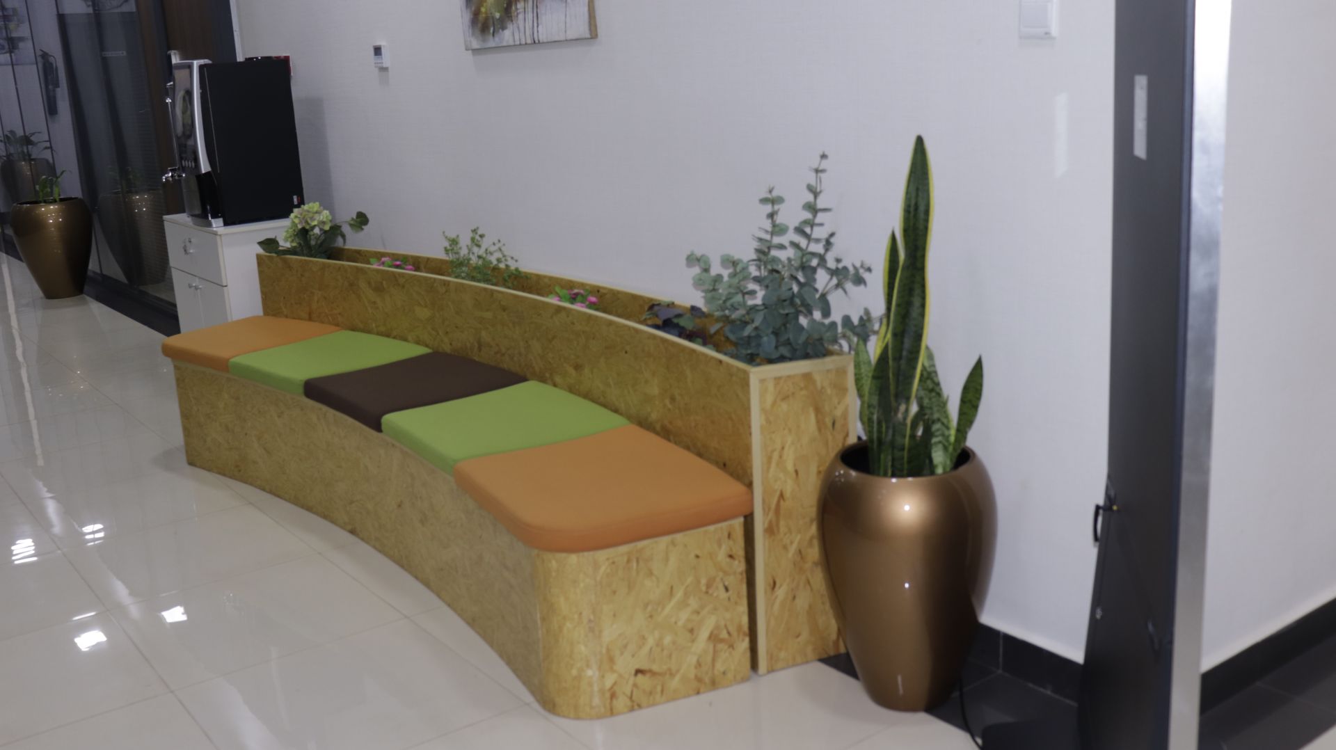 Work and Connect image 3