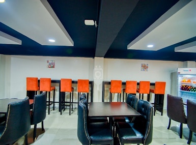AGOS Executive Business Lounge image 3