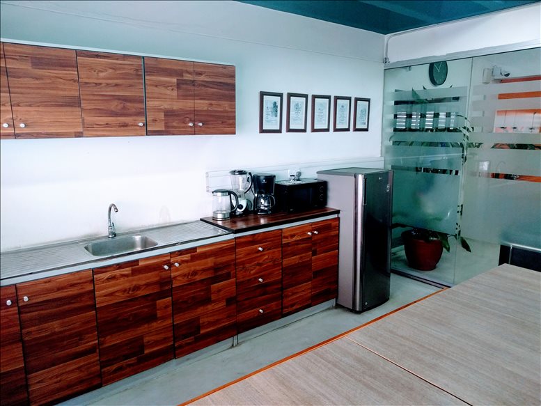 The Square Office image 4