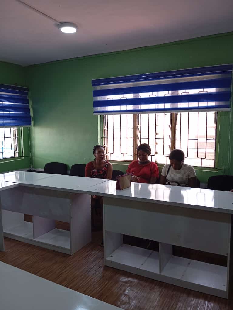 Biggie's Work Space image 5